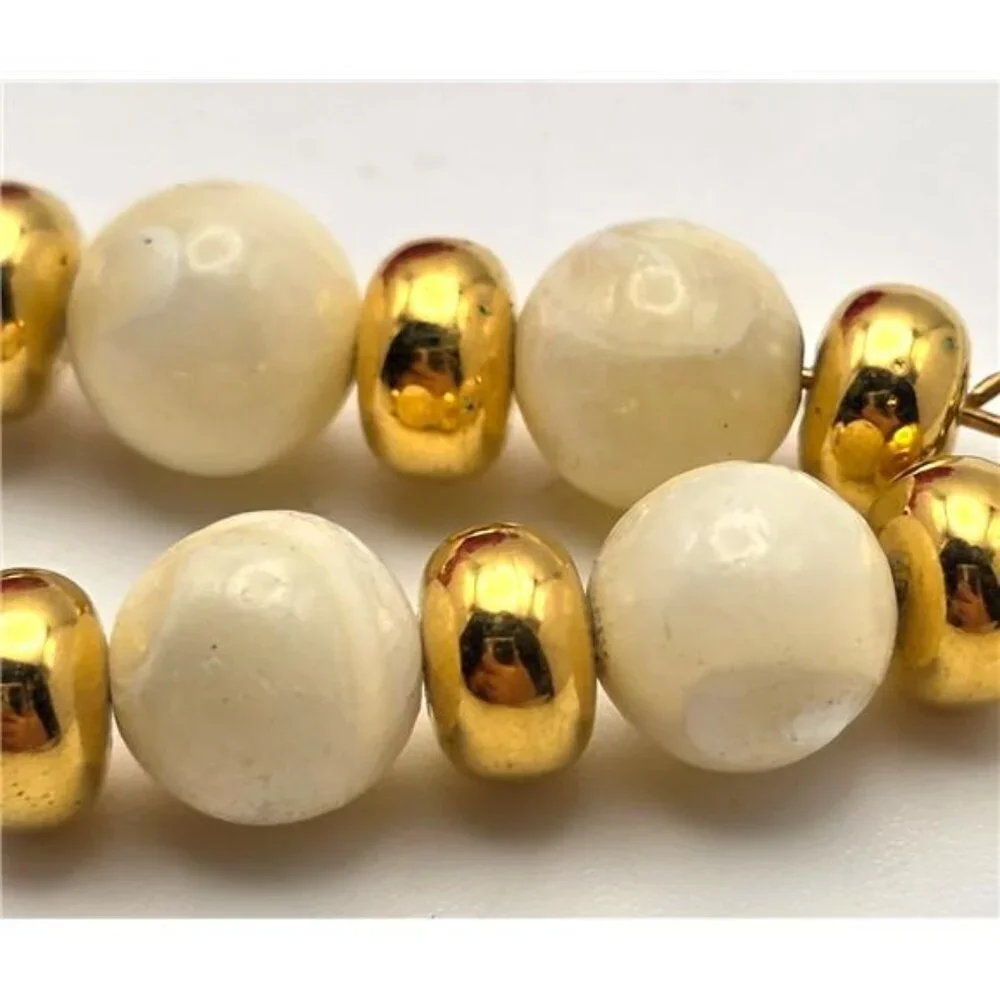 Gold Tone Mother Of Pearl Drop Earrings Cream Bead Dangle 1.5 In